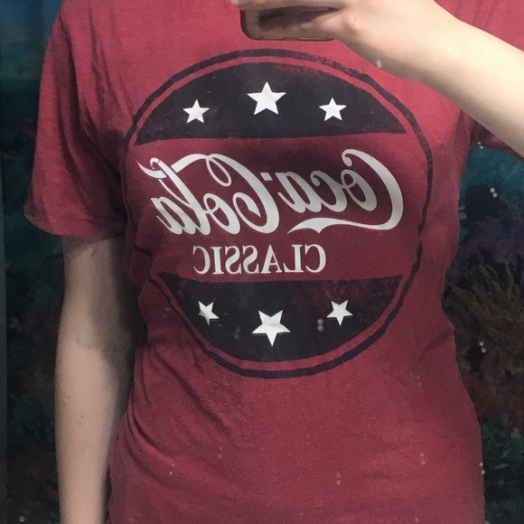 VINTAGE red Coca-cola men’s shirt - Picture 3 of 6